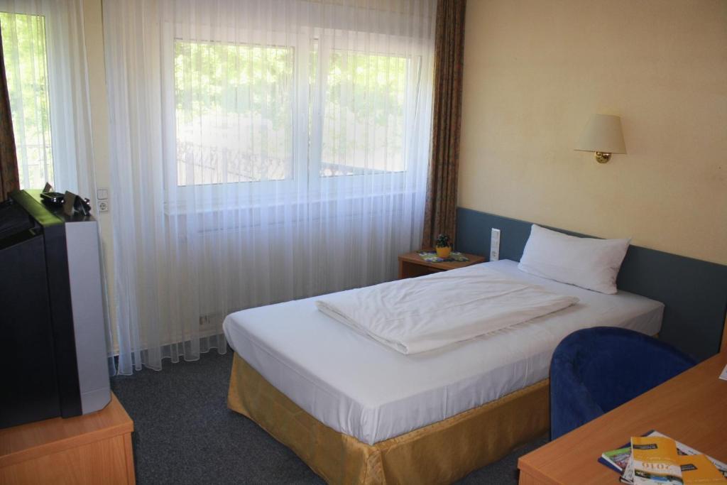 Stadt-Gut-Hotel Am Krahnberg Gotha Bilik gambar